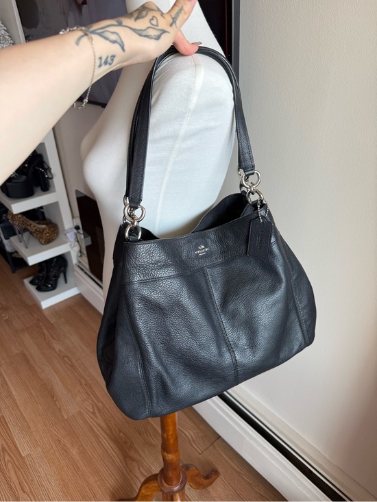 Coach Handbags - Coach Black Leather Shoulder Bag